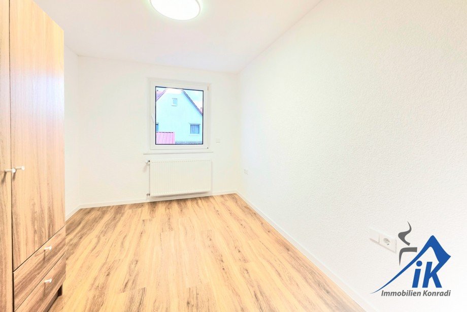 Schlafzimmer OG Doppelhaush�lfte Rodenbach