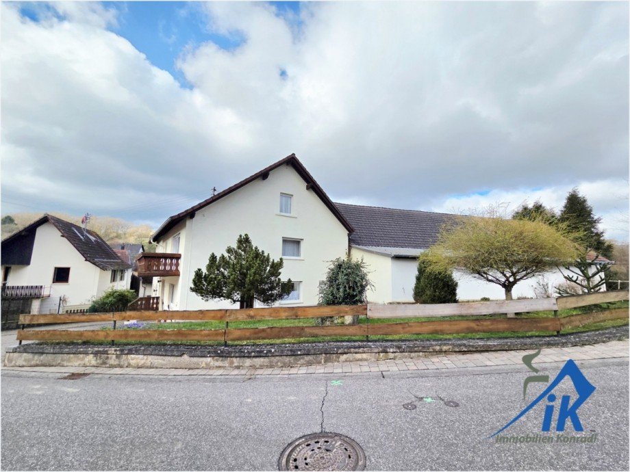 Au�enansicht Zweifamilienhaus L�llbach