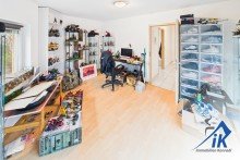 Schlafzimmer OG IK | Mackenbach: gepflegtes REH in ruhiger Lage