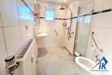 Bad EG IK|Gepflegtes Zweifamilienhaus in attraktiver Lage von Sch�nenberg-K�belberg