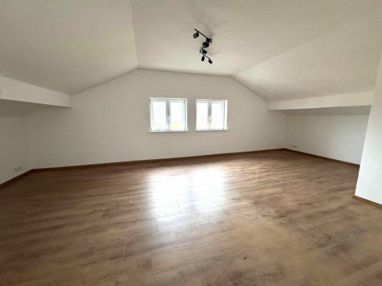 Wohnzimmer Dittweiler Etagenwohnung IK| Dittweiler - Sch�ne, neu sanierte 3-Zimmer-Wohnung in guter Lage.