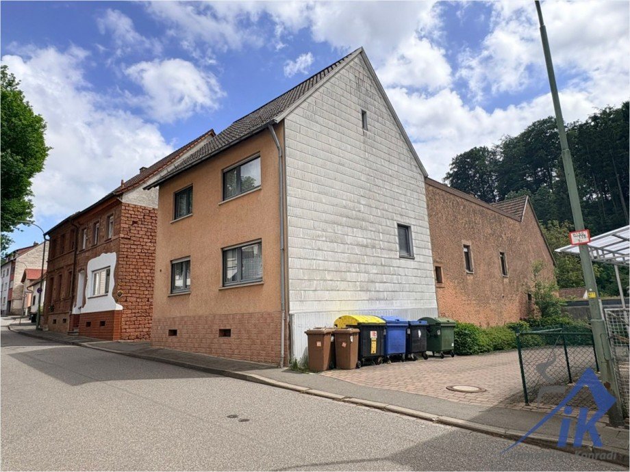 Strassenansicht1 Einfamilienhaus Kaiserslautern / Erlenbach