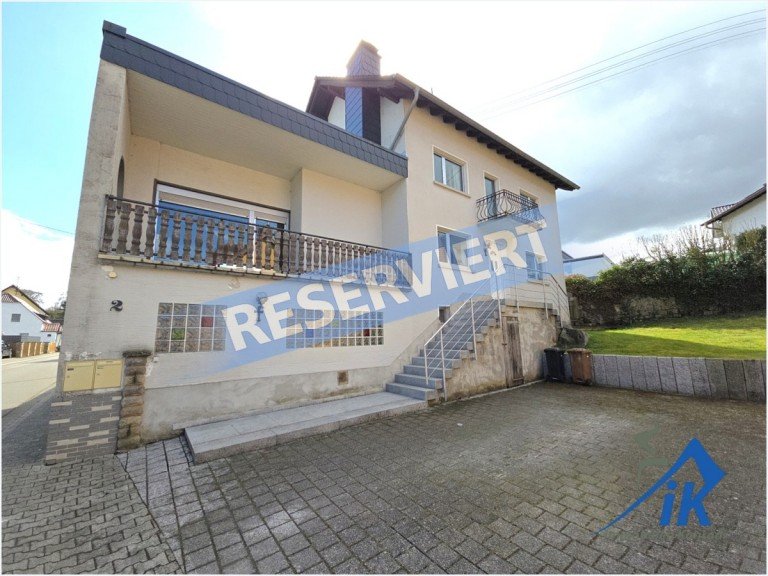 Au�enansicht Niedermohr Einfamilienhaus IK| Niedermohr : Attraktives EFH in ruhiger lage mit drei Garagen und gen�gend Stellpl�tze