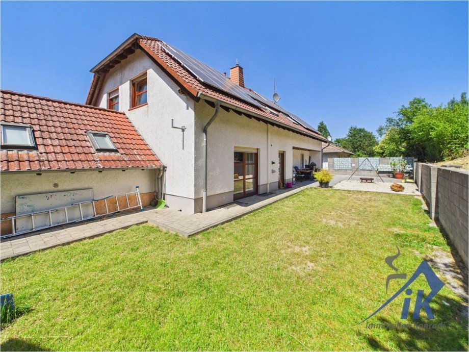 R�ckansicht Mehrfamilienhaus Elzweiler