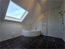 Badezimmer OG IK | Siegelbach: Sch�nes Einfamilienhaus in ruhiger Lage mit viel Raum f�r die ganze Familie