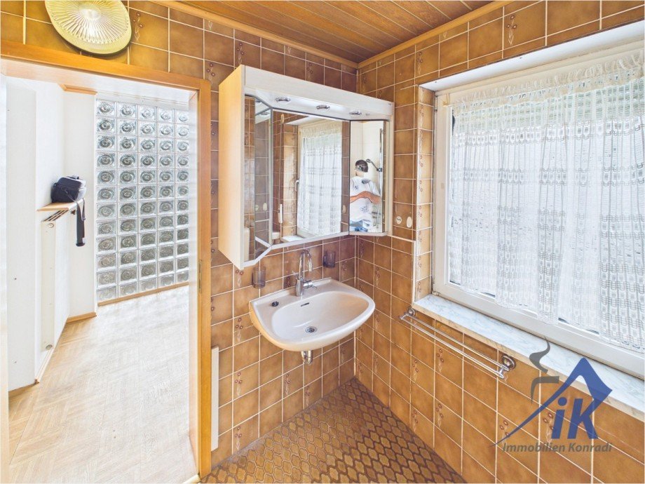Bad OG Einfamilienhaus H�tschenhausen