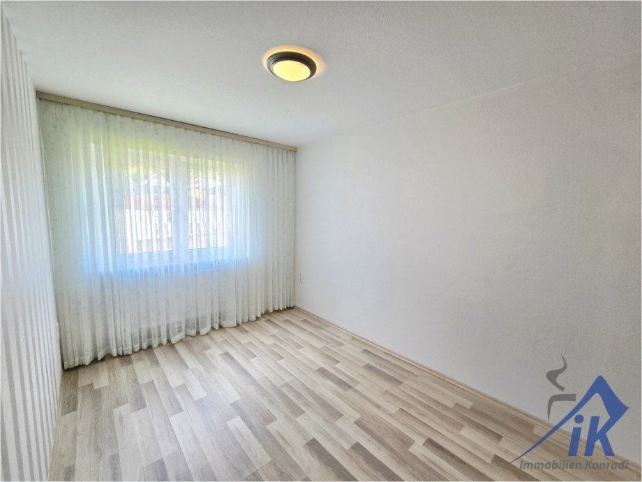 Schlafzimmer EG Zweifamilienhaus Herschweiler-Pettersheim