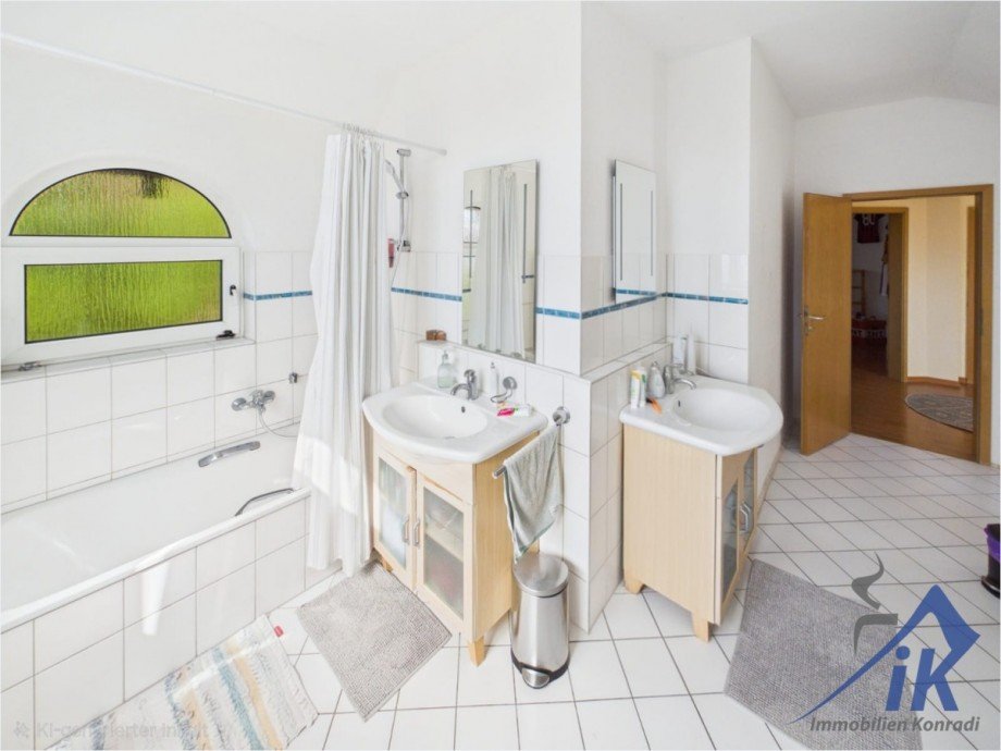 Badezimmer OG Einfamilienhaus Rodenbach