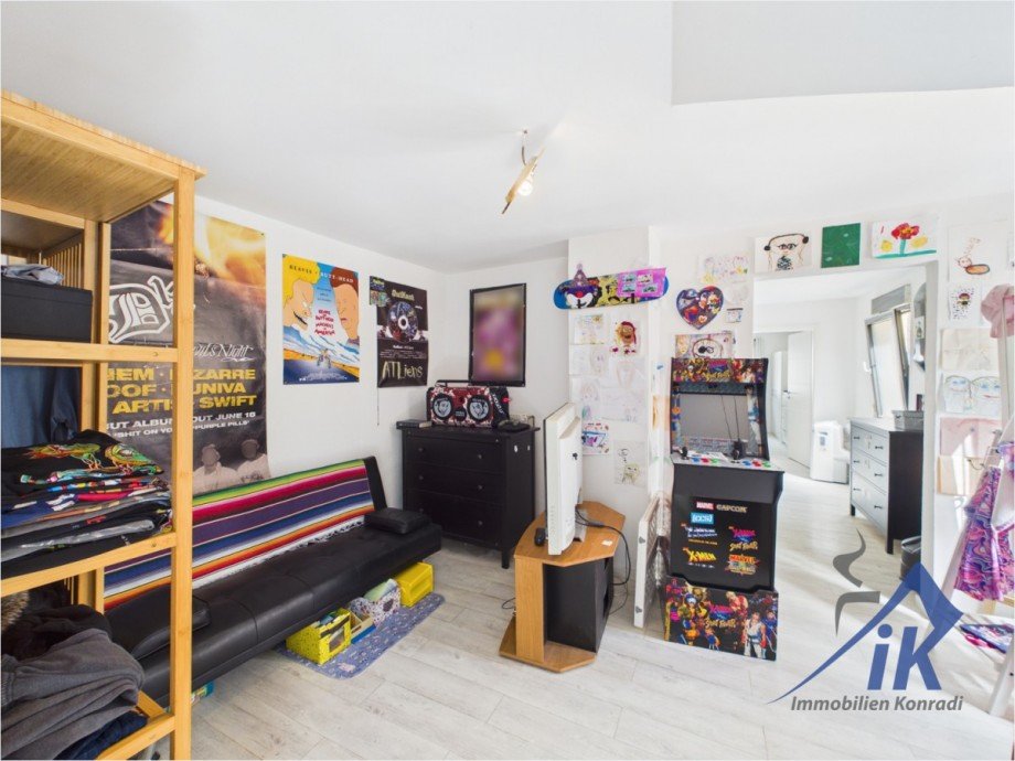 Zimmer OG Doppelhaush�lfte H�tschenhausen