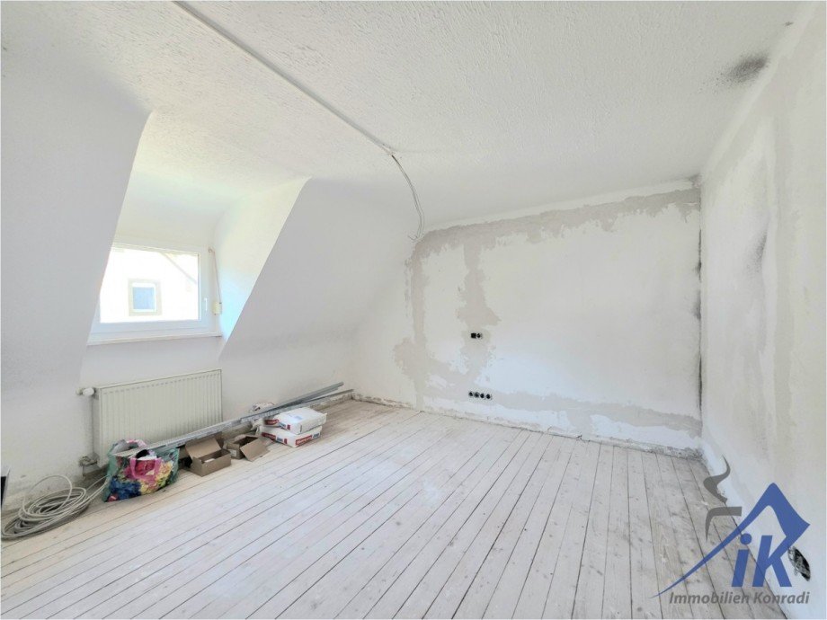 Zimmer Doppelhaush�lfte Thaleischweiler-Fr�schen