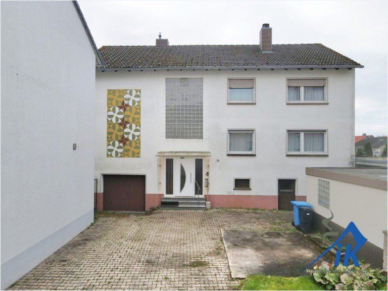 Au�enansicht Hermersberg Einfamilienhaus IK| Hermersberg: Attraktives EFH mit gepflegtem Garten in guter Lage