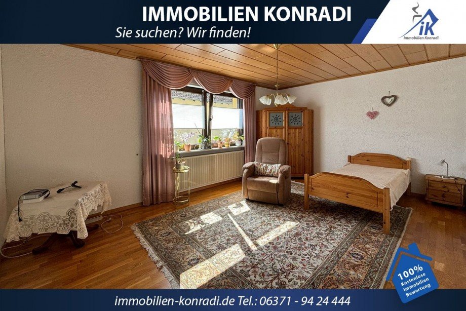 Schlafzimmer Zweifamilienhaus Thaleischweiler-Fr�schen