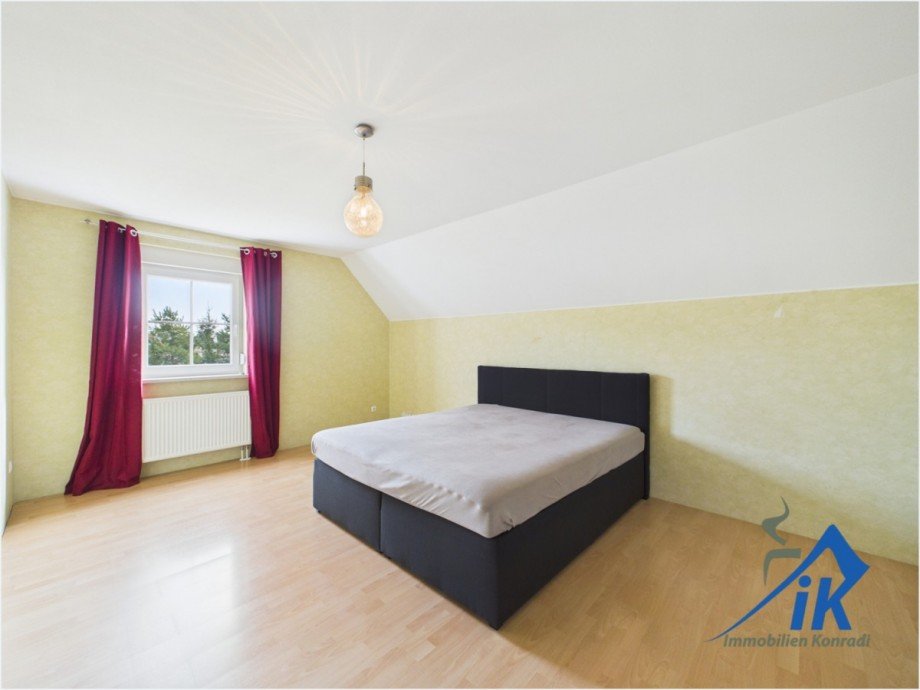 Schlafzimmer Einfamilienhaus Kottweiler-Schwanden