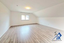 Schlafzimmer DG IK | Siegelbach: Ihr neues Zuhause: Gro�z�giges Einfamilienhaus mit Wohlf�hlcharakter