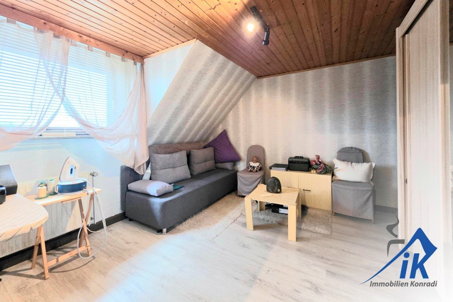 Schlafzimmer OG Doppelhaush�lfte Rieschweiler-M�hlbach / H�hm�hlbach