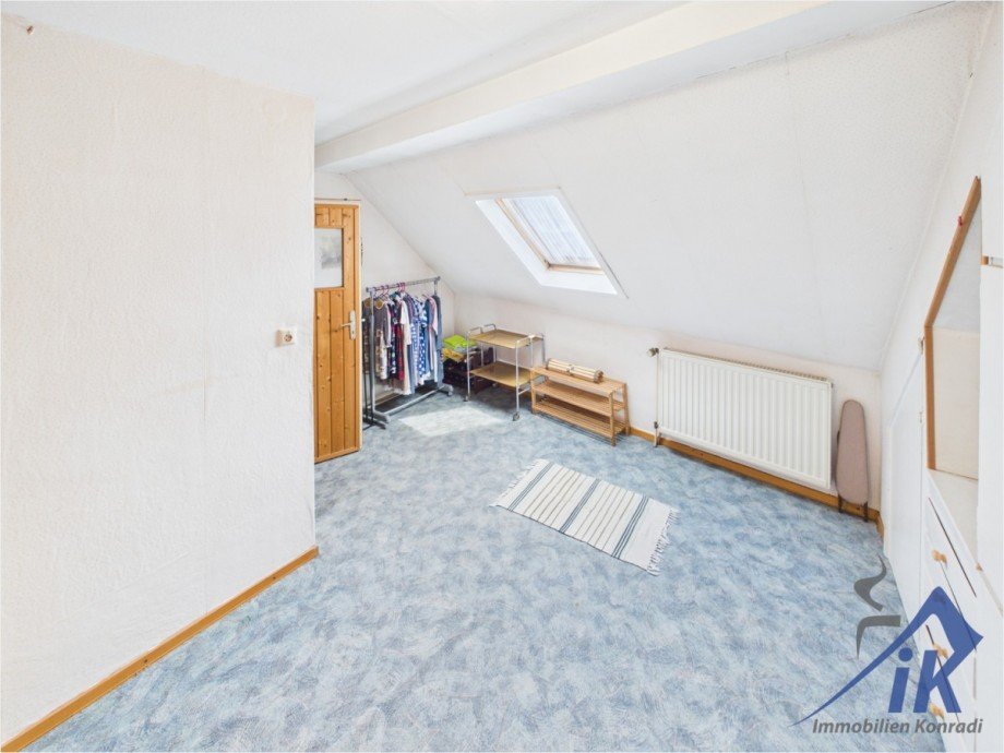 Schlafzimmer OG 1 Zweifamilienhaus Offenbach-Hundheim