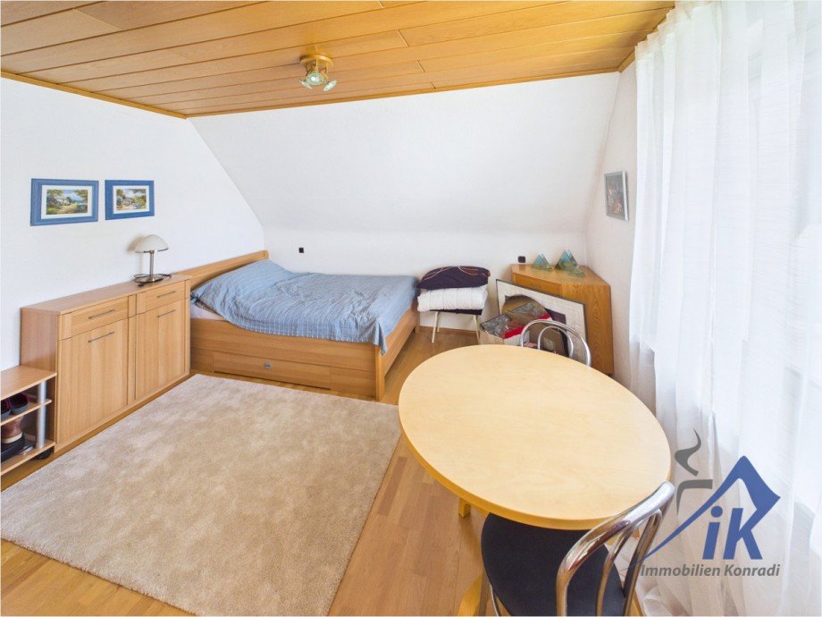 Schlafzimmer OG Einfamilienhaus Mackenbach