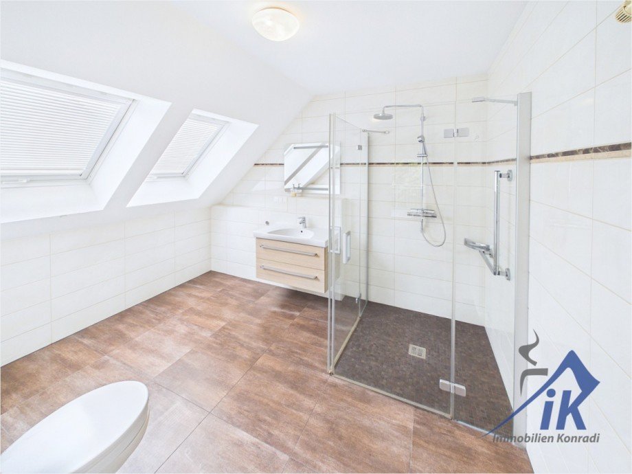 Badezimmer OG Einfamilienhaus Weilerbach