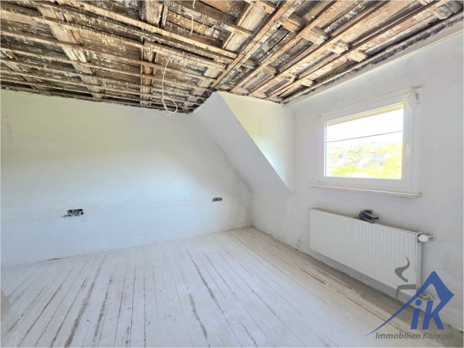 Zimmer Doppelhaush�lfte Thaleischweiler-Fr�schen