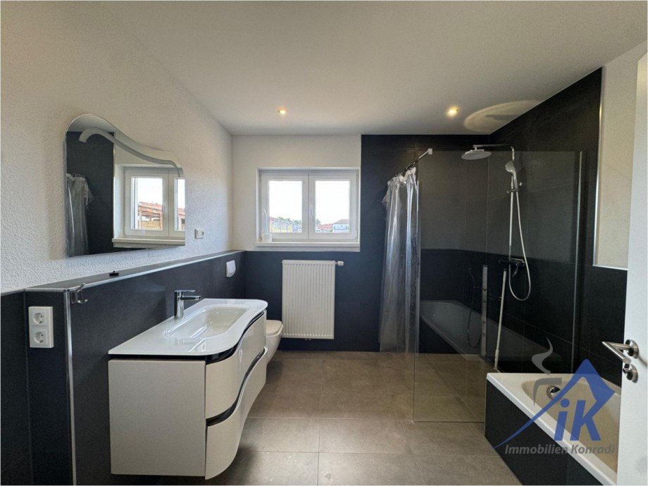 Badezimmer1 Einfamilienhaus H�tschenhausen / Spesbach