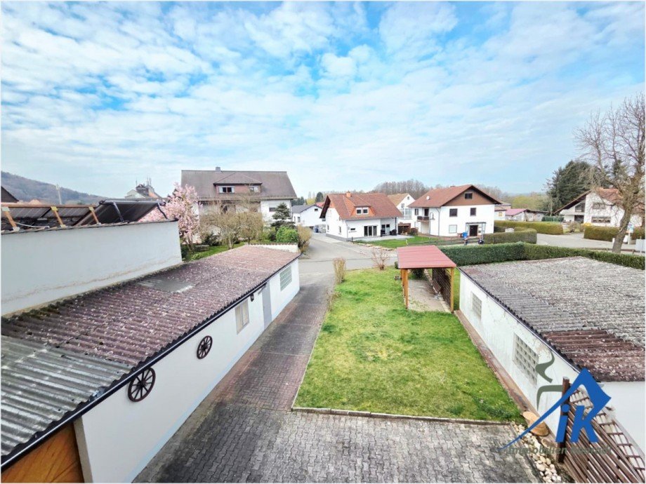 Garten Doppelhaush�lfte Hauptstuhl