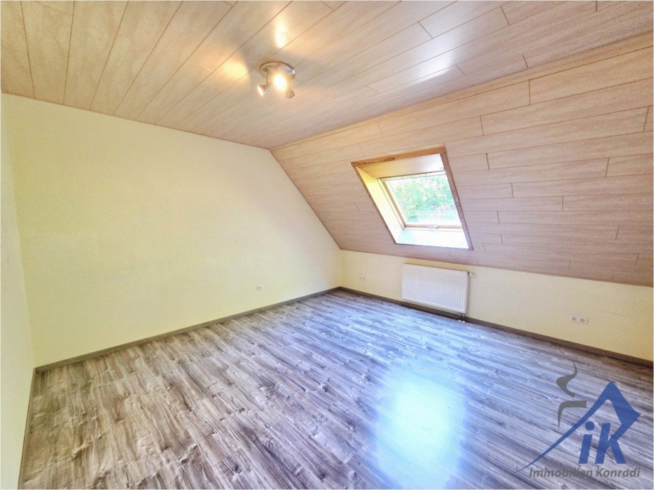 Schlafzimmer DG Reihenmittelhaus Oberstaufenbach