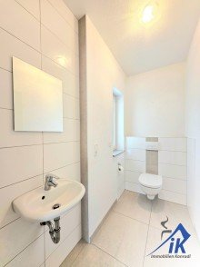 G�ste-WC IK | Siegelbach: Ihr neues Zuhause: Gro�z�giges Einfamilienhaus mit Wohlf�hlcharakter