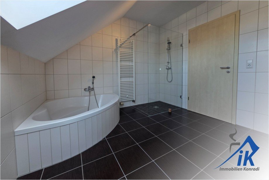 Badezimmer OG Einfamilienhaus Siegelbach