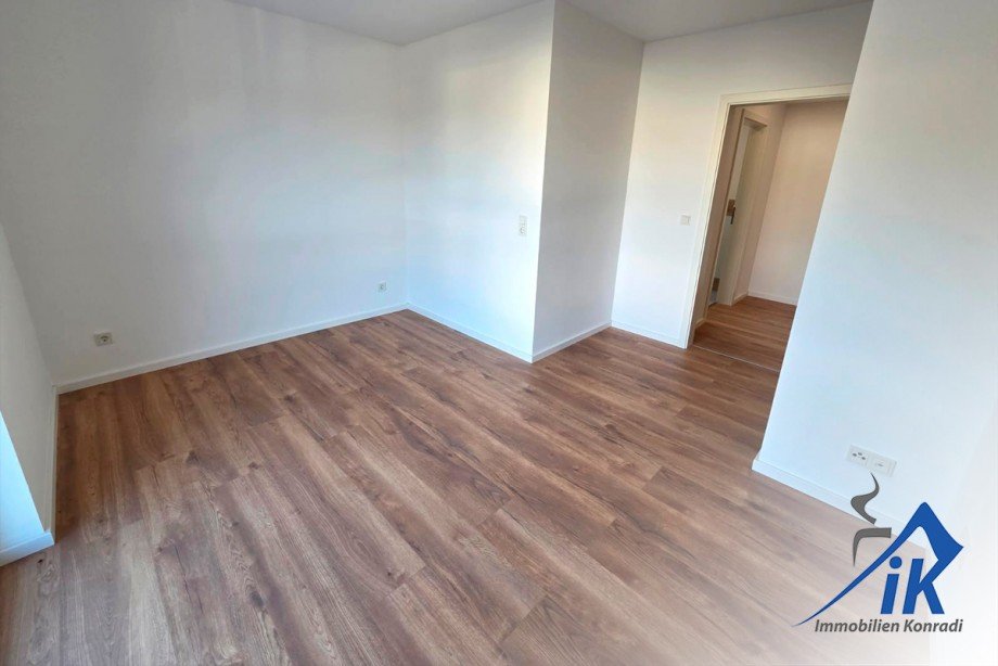 Schlafzimmer OG Doppelhaush�lfte Thaleischweiler
