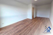 Schlafzimmer OG IK |Thaleischweiler: Attraktive DHH in ruhiger Lage mit herrlichem Ausblick auf Thaleischweiler