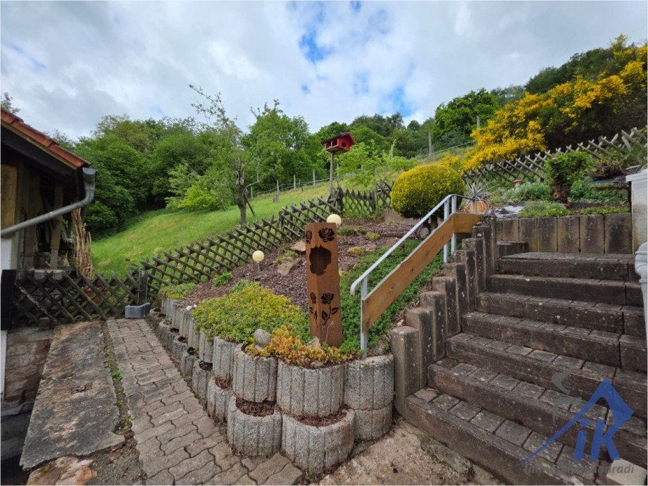 Garten Doppelhaush�lfte Dellfeld