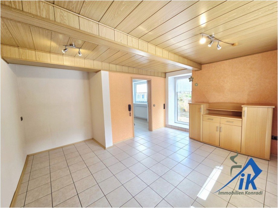 Wohnbereich EG Zweifamilienhaus L�llbach