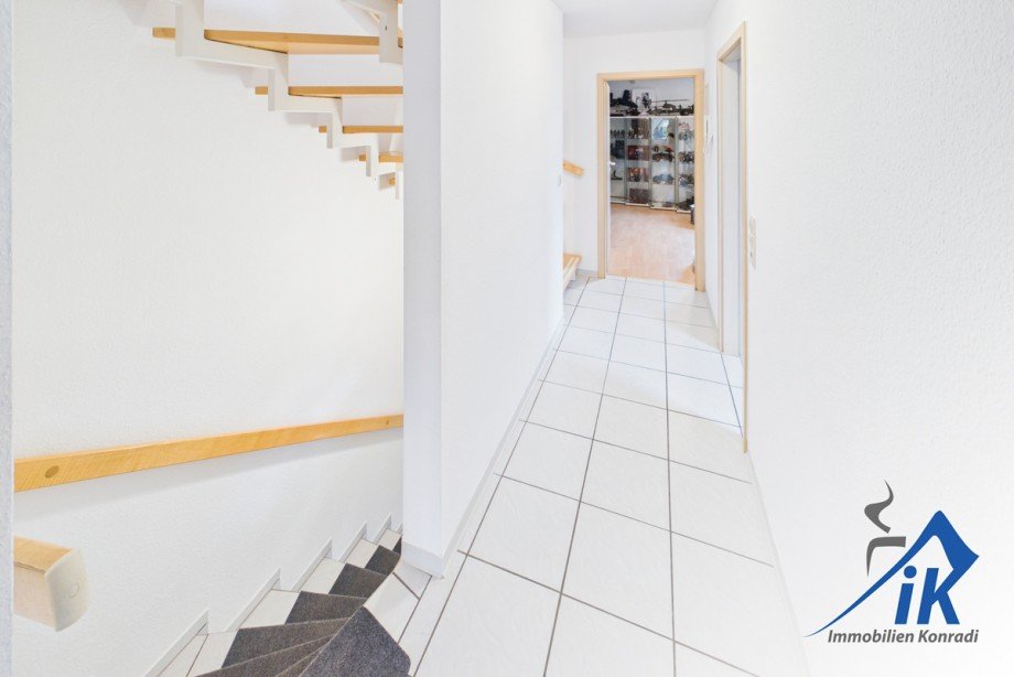 Flur OG Reihenendhaus Mackenbach