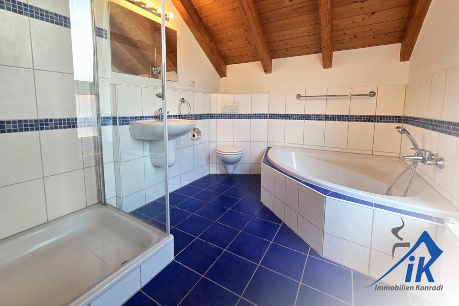 Badezimmer OG Einfamilienhaus Hauptstuhl
