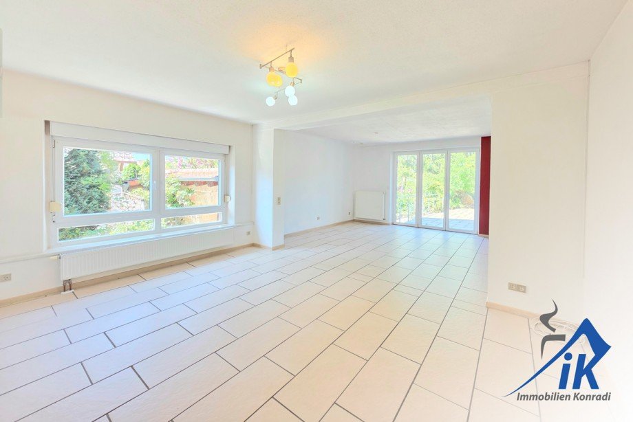 Wohnzimmer EG Einfamilienhaus Schallodenbach