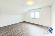 Schlafzimmer DG IK | Siegelbach: Ihr neues Zuhause: Gro�z�giges Einfamilienhaus mit Wohlf�hlcharakter