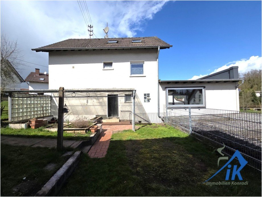 R�ckansicht Einfamilienhaus Niedermohr