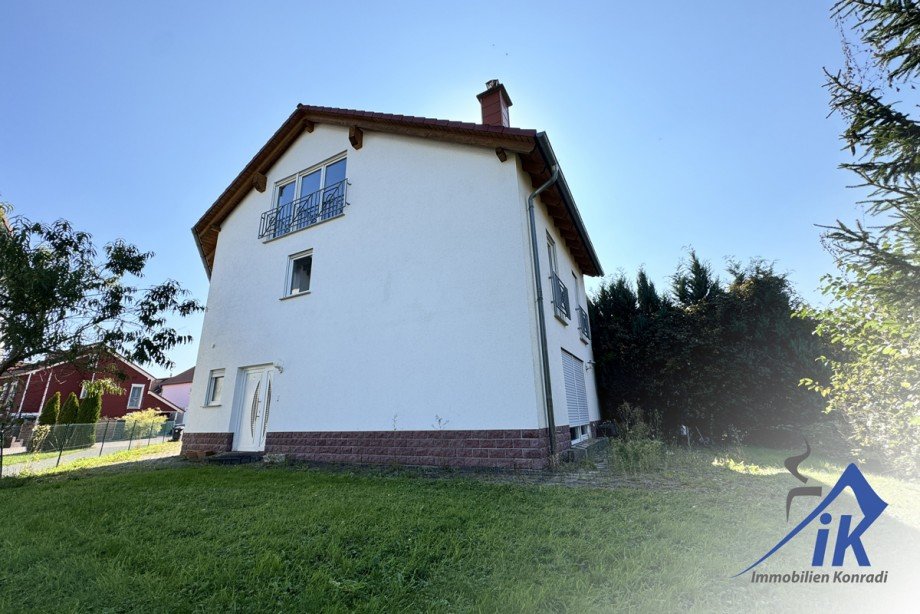 Seitenansicht Doppelhaush�lfte Kindsbach