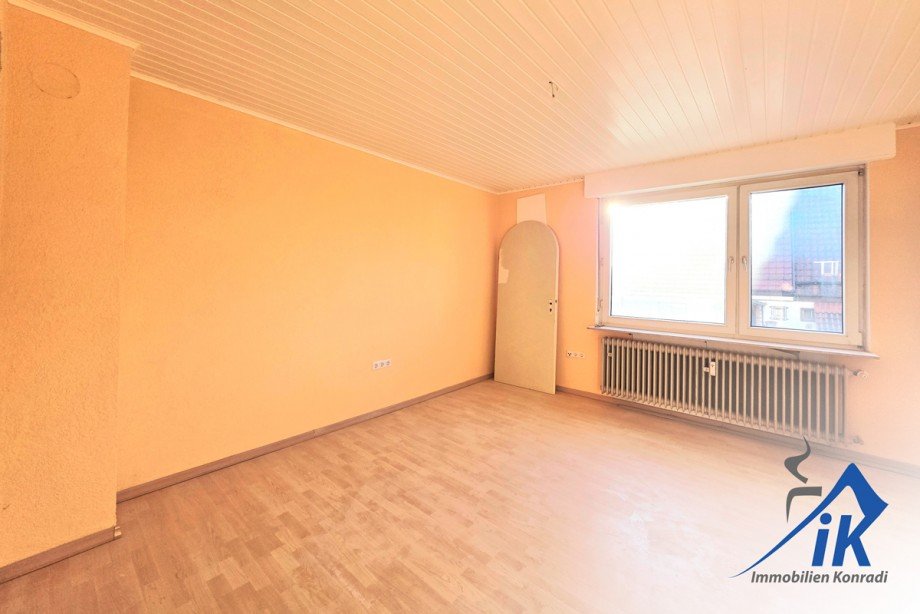 1OG links Mehrfamilienhaus Pirmasens