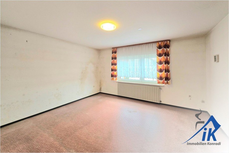 Schlafzimmer OG Einfamilienhaus Hermersberg