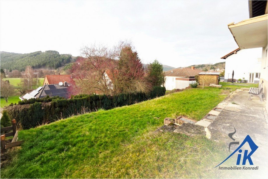 Garten Zweifamilienhaus Hundheim-Offenbach