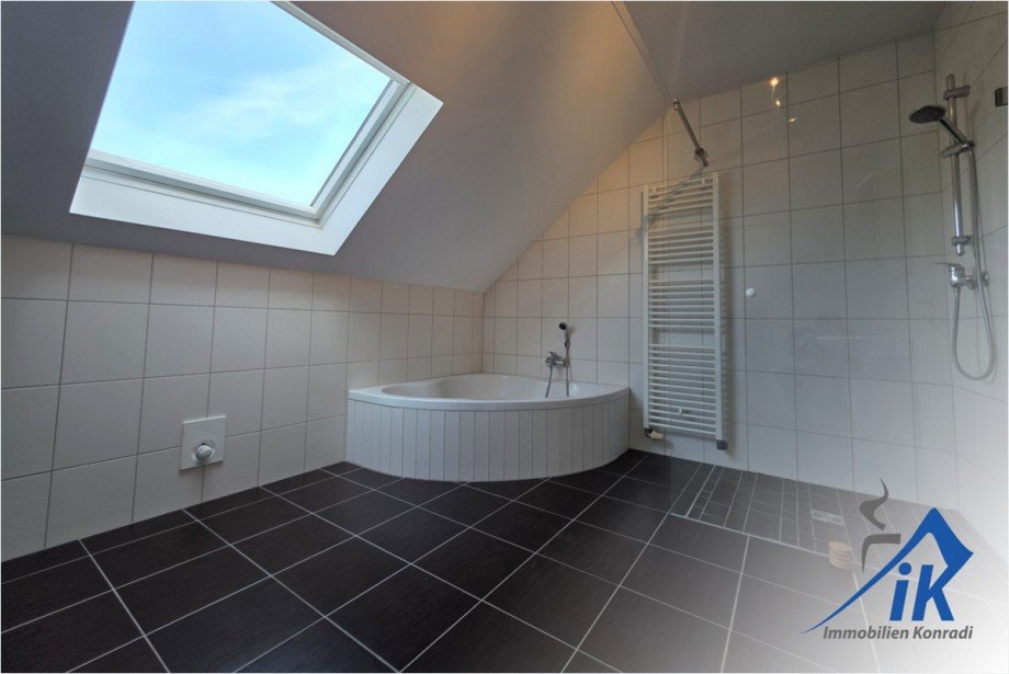 Badezimmer OG Einfamilienhaus Siegelbach