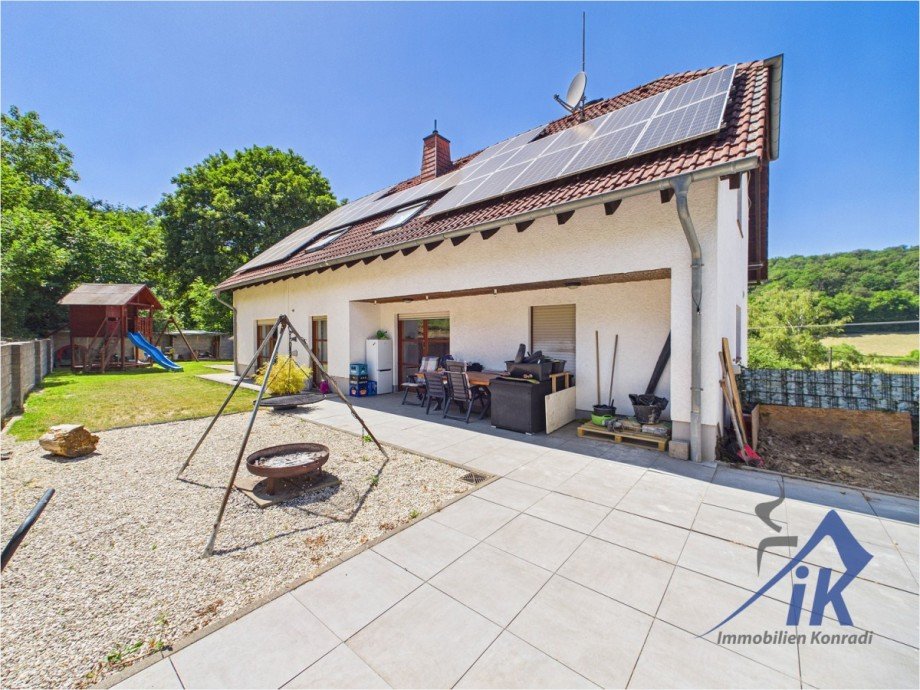 R�ckansicht Mehrfamilienhaus Elzweiler