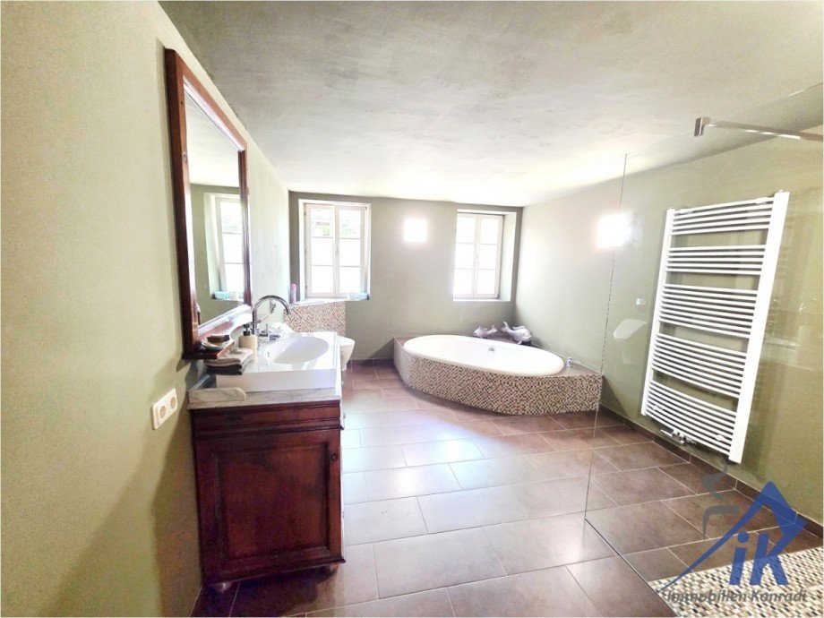 Badezimmer EG Einfamilienhaus Gro�bundenbach