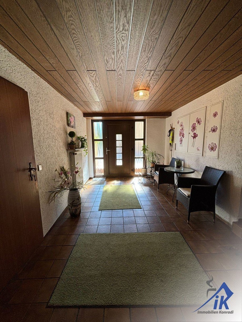 Eingangsbereich EG Zweifamilienhaus Thaleischweiler-Fr�schen