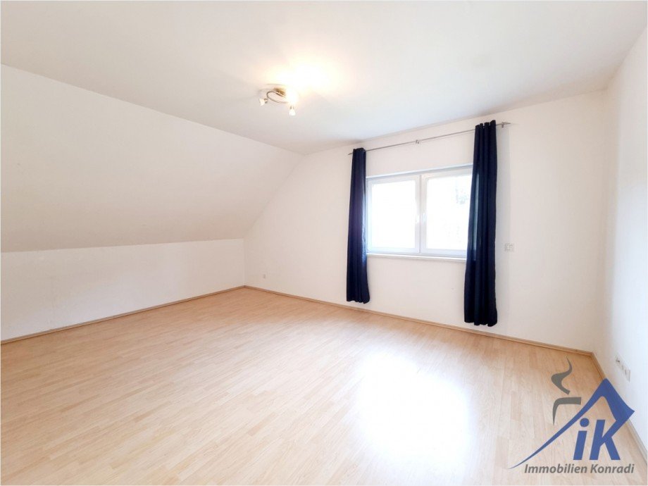 Schlafzimmer 2 Einfamilienhaus Otterberg / Alth�tterhof