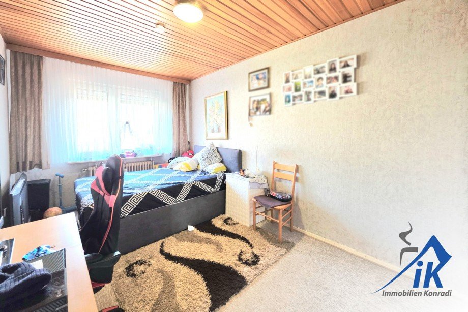 Schlafzimmer 3OG Haus Pirmasens