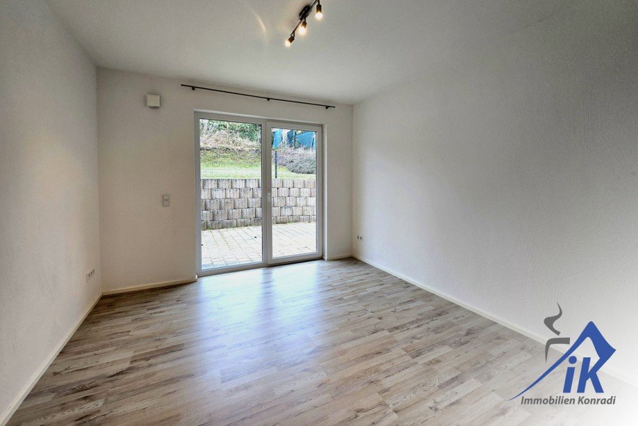 Schlafzimmer 1 EG Einfamilienhaus Reichenbach-Steegen