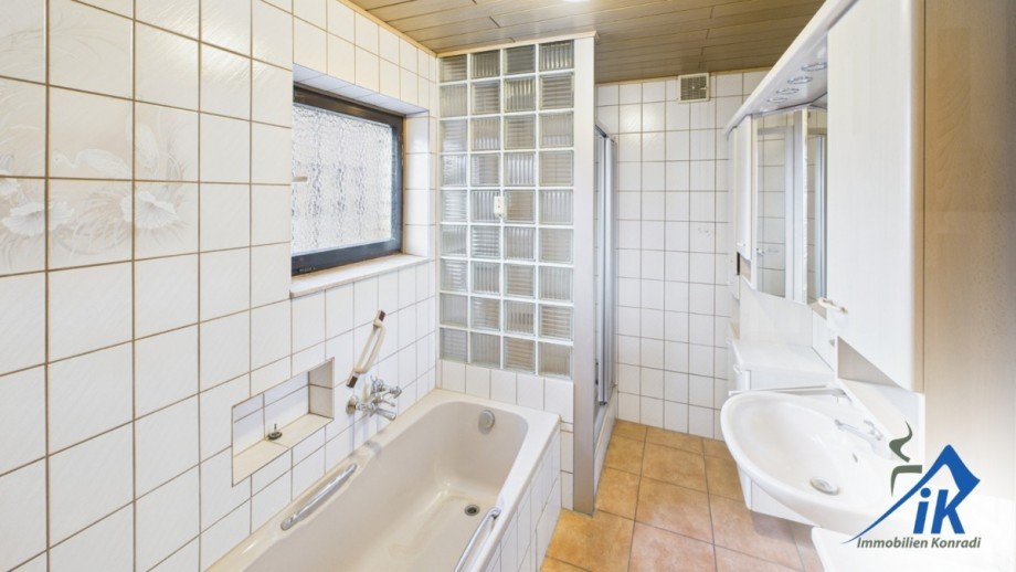 Badezimmer OG Einfamilienhaus Linden