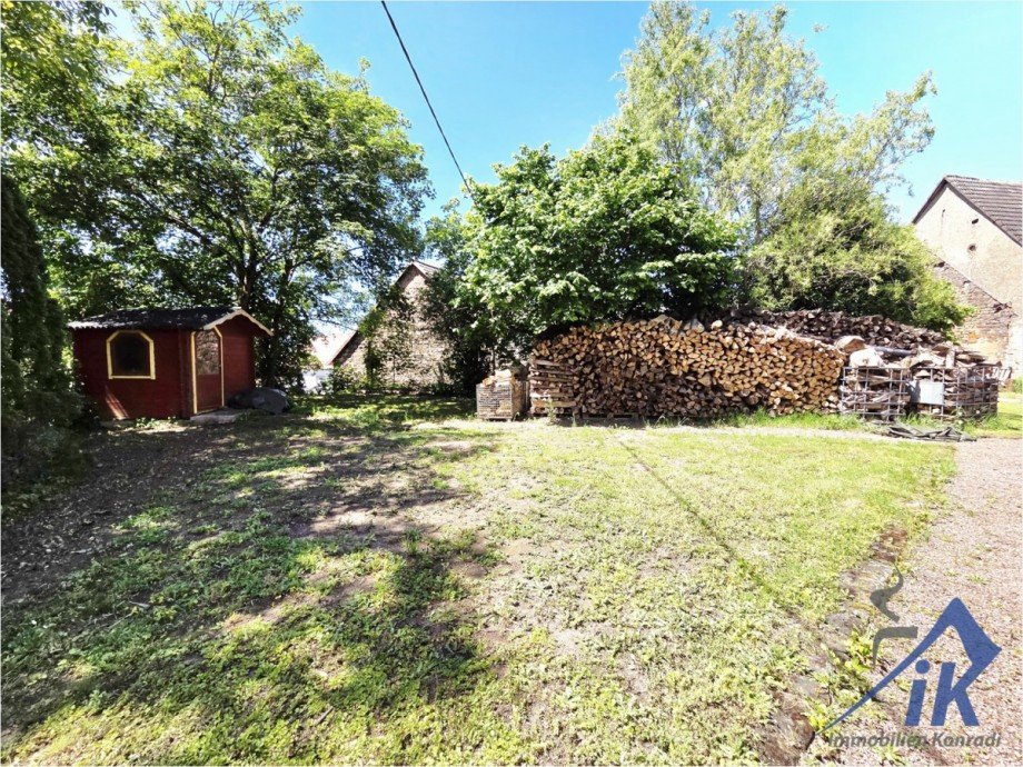 Garten /Hof Einfamilienhaus Gro�bundenbach